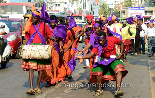 Konkani lokostav procession